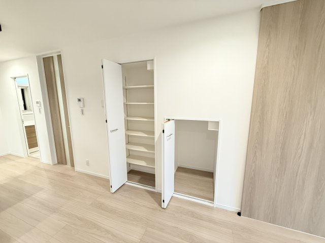 三木市自由が丘本町１丁目新築戸建の収納