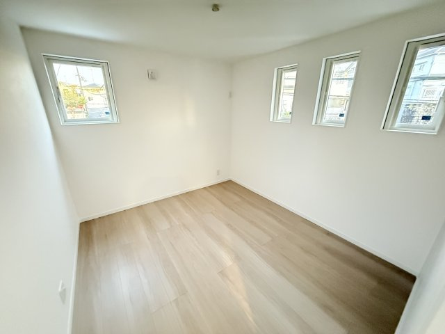 三木市自由が丘本町１丁目新築戸建の洋室