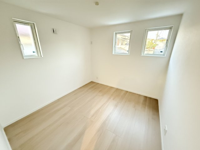 三木市自由が丘本町１丁目新築戸建の洋室