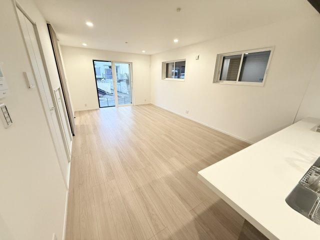 三木市自由が丘本町１丁目新築戸建の居間・リビング