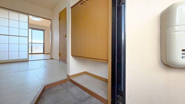 シャルマンSの玄関