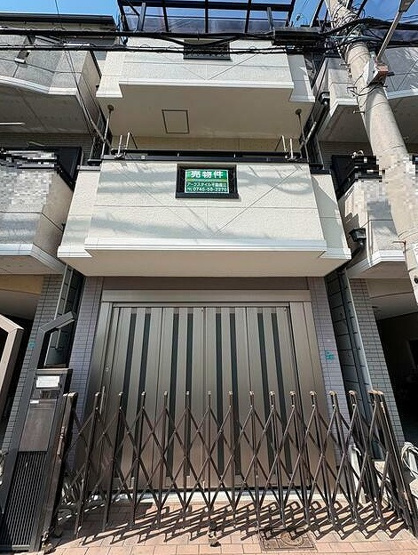 【外観】 | 平野区瓜破東8丁目 | 【南向き☆鉄骨造！平成9年築☆車庫付き☆】ローン返済目安：月々約46403円（頭金0円、変動金利0.525％、返済期間35年、ボーナス払い無しで試算しています）