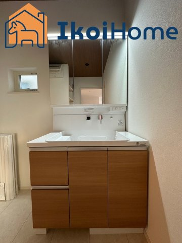 明石市朝霧南町3丁目第2　全3棟　1号棟　新築戸建の洗面所|同社施工事例です●年中無休：当日予約可●洗濯パンがついていません。5000〜15000円前後です