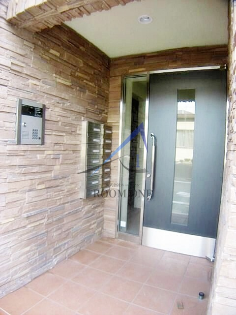 Ｅｔ．ａｌｏｒｓ　エ・アロールのエントランス|エントランスです。