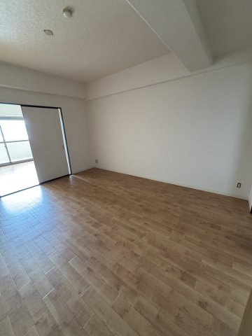 マンション新屋の洋室