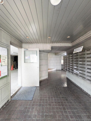 【ロビー】 | サーラ川口