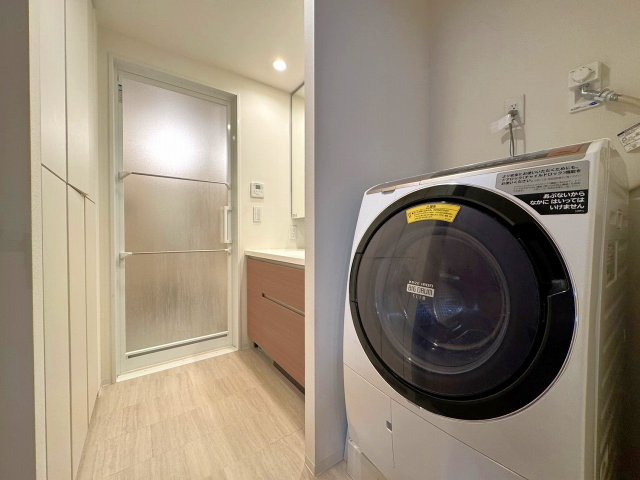 多摩市関戸１丁目の中古マンションの脱衣所