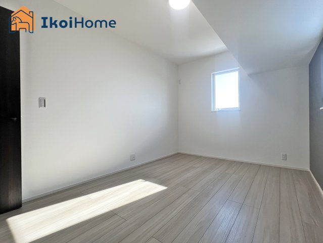 明石市朝霧南町3丁目第2　全3棟　2号棟　新築戸建の子供部屋|【ホームページに現地動画掲載中】●年中無休：当日予約可●カーテン・カーテンレール未設置。ご相談下さい