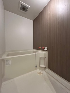 SERENiTE江坂四番館の浴室|コンパクトで使いやすいお風呂です