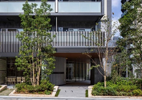 【エントランス】