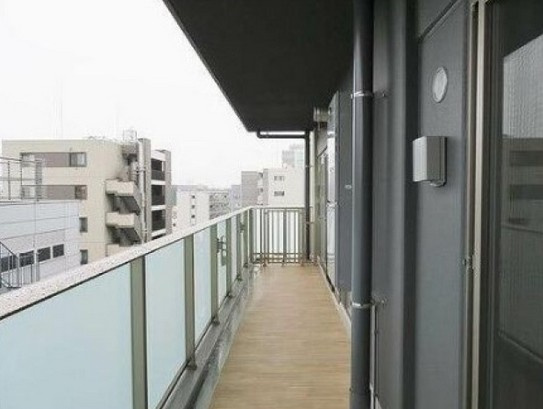 【バルコニー】