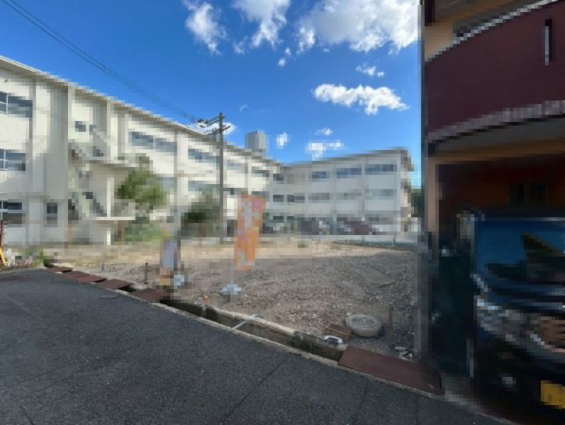 向日市寺戸町岸ノ下の外観|2025.10月撮影
車通りの少ない立地です！