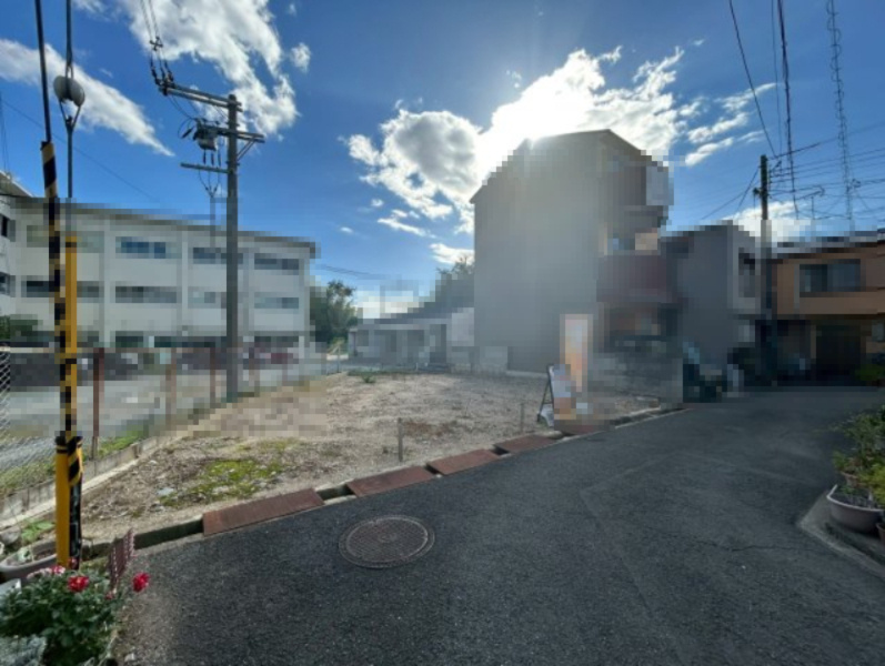 向日市寺戸町岸ノ下の外観|2025.10月撮影
阪急「東向日」駅徒歩7分の好立地！通勤や通学も安心です(^^）