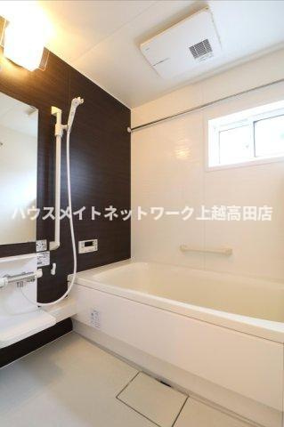 プラムコート木田 Ａの浴室|追焚機能付・１坪風呂