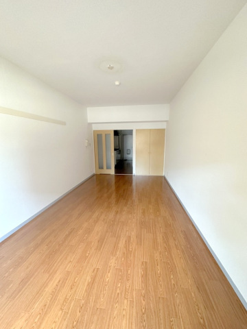 ラフィネ東雲の居間・リビング