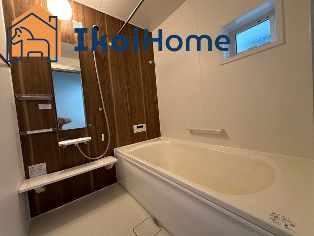 明石市朝霧南町3丁目第2　全3棟　3号棟　新築戸建の浴室|同社施工事例です●年中無休：当日予約可●小窓ございますので通気・換気良好です。清潔な空間を保てます