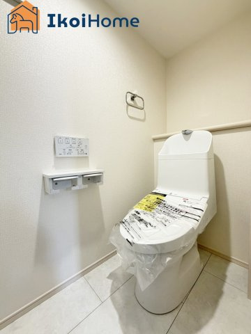 明石市朝霧南町3丁目第2　全3棟　3号棟　新築戸建のトイレ|【ホームページに現地動画掲載中】●年中無休：当日予約可●1階・2階ウォッシュレット付のお手洗い。