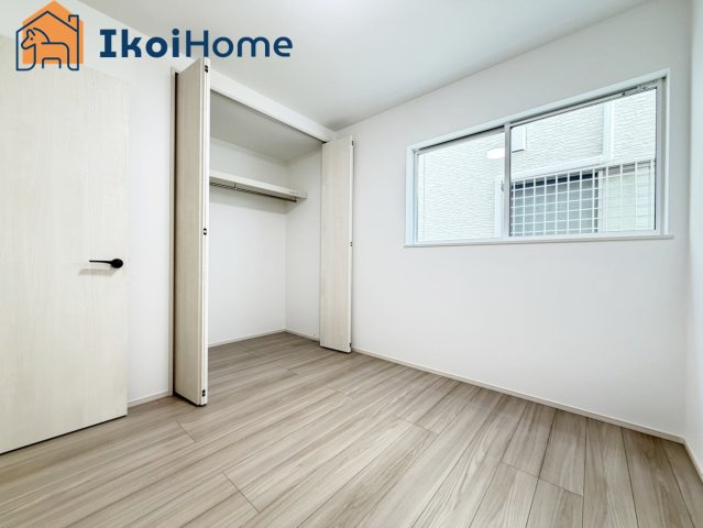 明石市朝霧南町3丁目第2　全3棟　3号棟　新築戸建の内装|【ホームページに現地動画掲載中】●年中無休：当日予約可●1階洋室です。各部屋収納がございます！