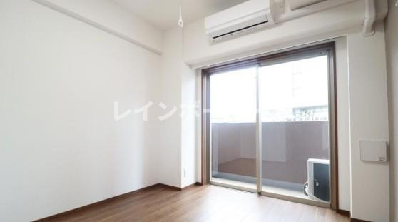 特典：仲介手数料が無料です!!の居間・リビング