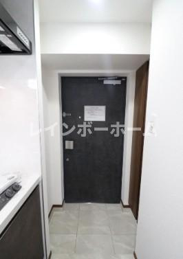 特典：仲介手数料が無料です!!の玄関