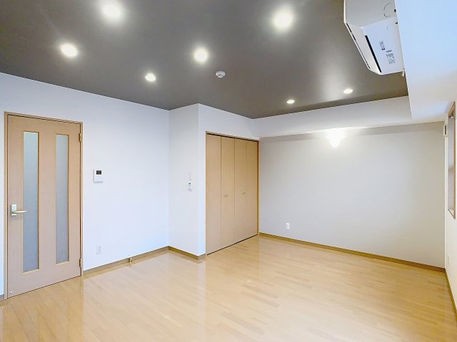 アイリスコートの居間・リビング