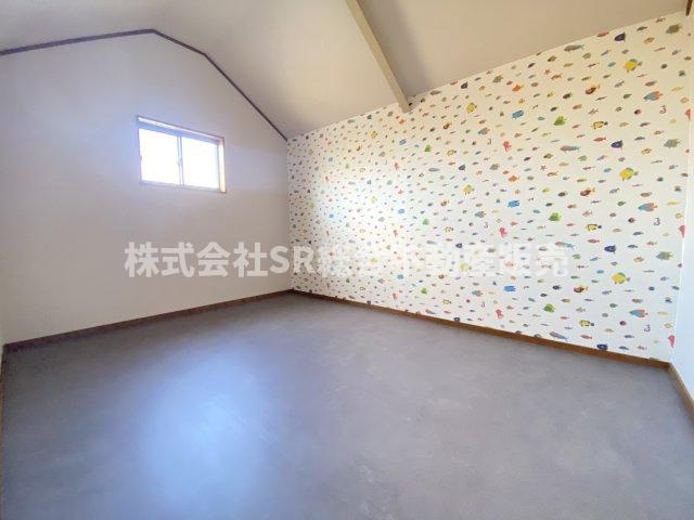 荒川3丁目中古戸建の収納|一部屋として使えそうな大容量の屋根裏収納がございます！