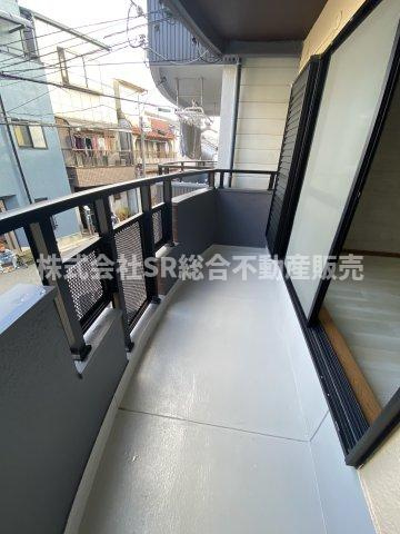 荒川3丁目中古戸建のバルコニー|東側の2Fのバルコニーです。