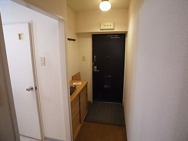 神戸市須磨区戸政町４丁目の賃貸マンションの玄関|シューズボックス付き