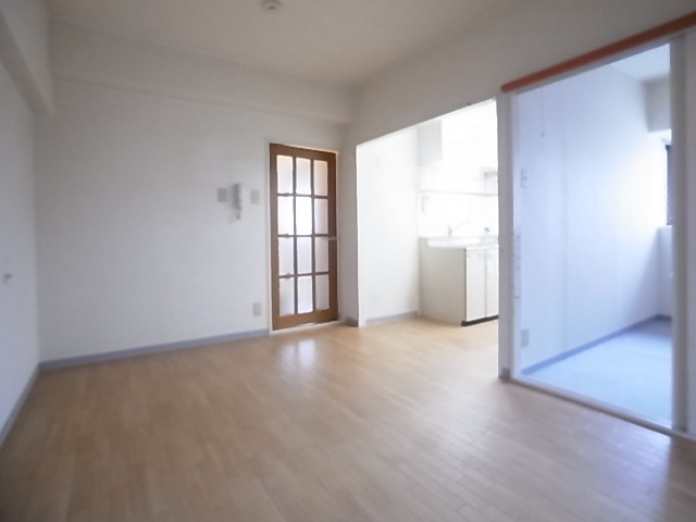 神戸市須磨区戸政町４丁目の賃貸マンション