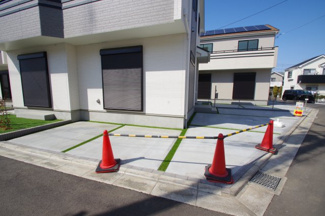 【駐車場】 | 車庫2台、駐輪スペースあり