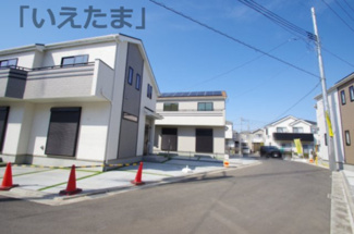 【前面道路含む現地写真】