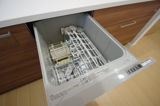 【キッチン】 | 【仲介手数料無料！！】府中市府中町3丁目　新築戸建て（全3棟）2号棟　7290万円 | ビルトイン食洗機