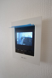 【セキュリティ】 | 【仲介手数料無料！！】府中市府中町3丁目　新築戸建て（全3棟）2号棟　7290万円 | カラーTVモニター付きインターフォン