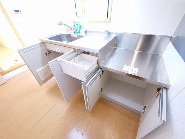 ウエストメゾンＣのキッチン|きれいなキッチンです