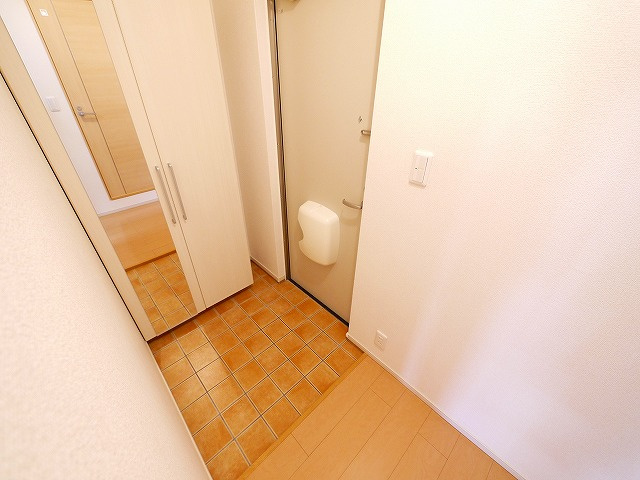 ウエストメゾンＣの洋室|使い勝手のいい洋室です