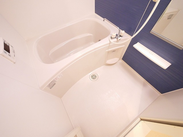 ウエストメゾンＣの寝室|ゆとりの広さです