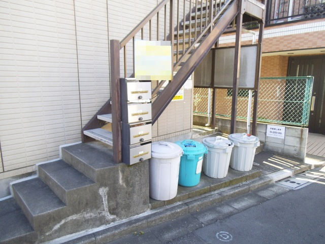 メゾン・ユマニテのその他共用部分|ゴミ置き場はこちら！