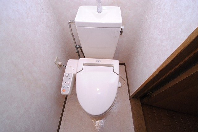 バティール西小森野A棟のトイレ|清潔感のあるトイレです