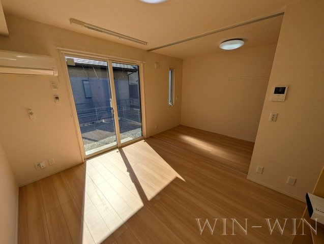 ルーチェ Bの居間・リビング