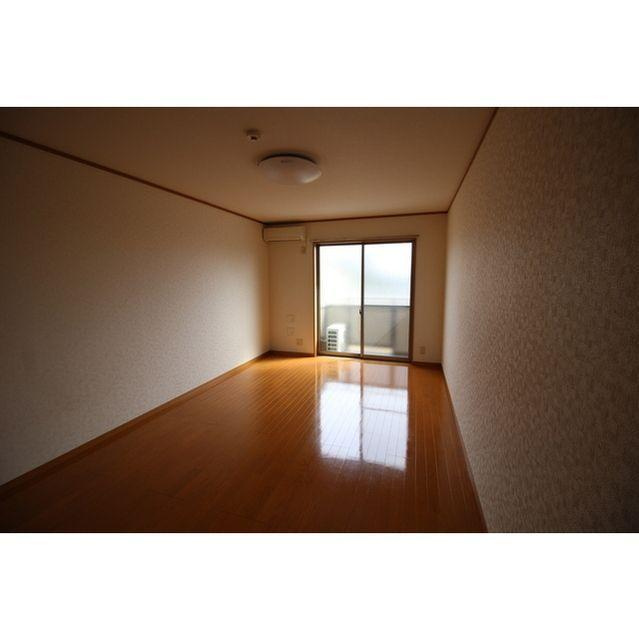 アムール L.Aの地図