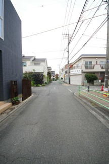 【前面道路含む現地写真】