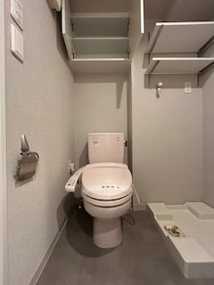 SERENiTE江坂四番館のトイレ|コンパクトで使いやすいトイレです