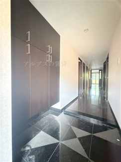 【玄関】 | レイディアント横濱ユーロヒルズ