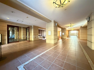 【ロビー】 | レイディアント横濱ユーロヒルズ