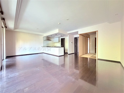 【居間・リビング】 | レイディアント横濱ユーロヒルズ