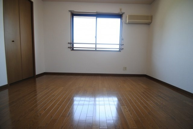 バティール西小森野A棟の洋室|※別号室のお写真です