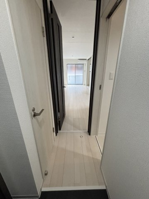 【玄関】 | AVANTIO寝屋川市駅