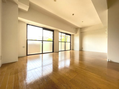 【居間・リビング】 | RONA HYATT