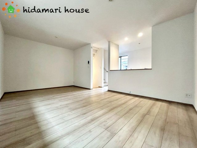 北区盆栽町　新築戸建　ハートフルタウンAの居間・リビング