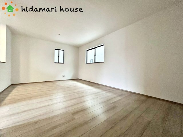 北区盆栽町　新築戸建　ハートフルタウンAの居間・リビング